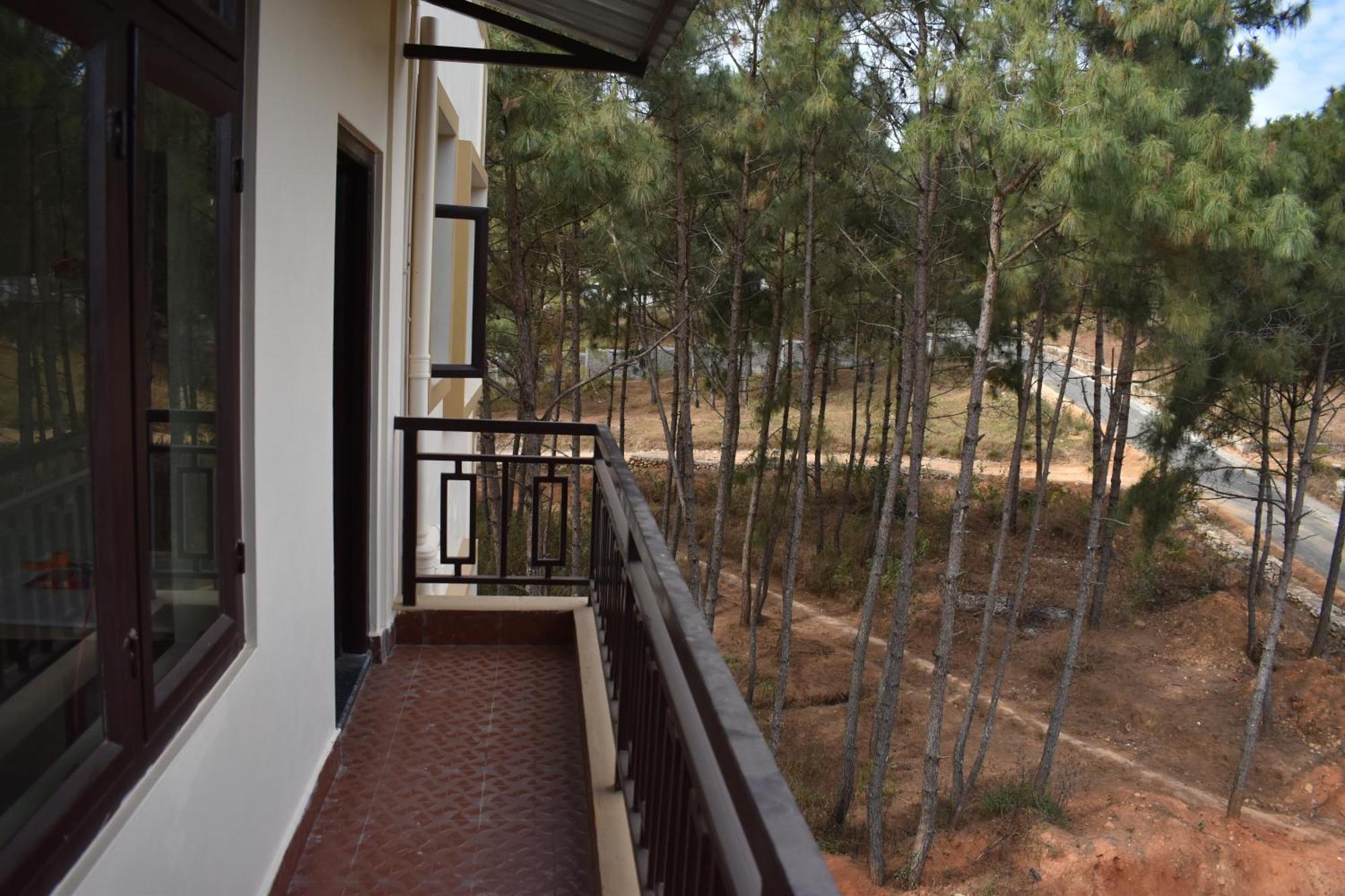 Xtsy Travellers Hostel Shillong Exterior foto