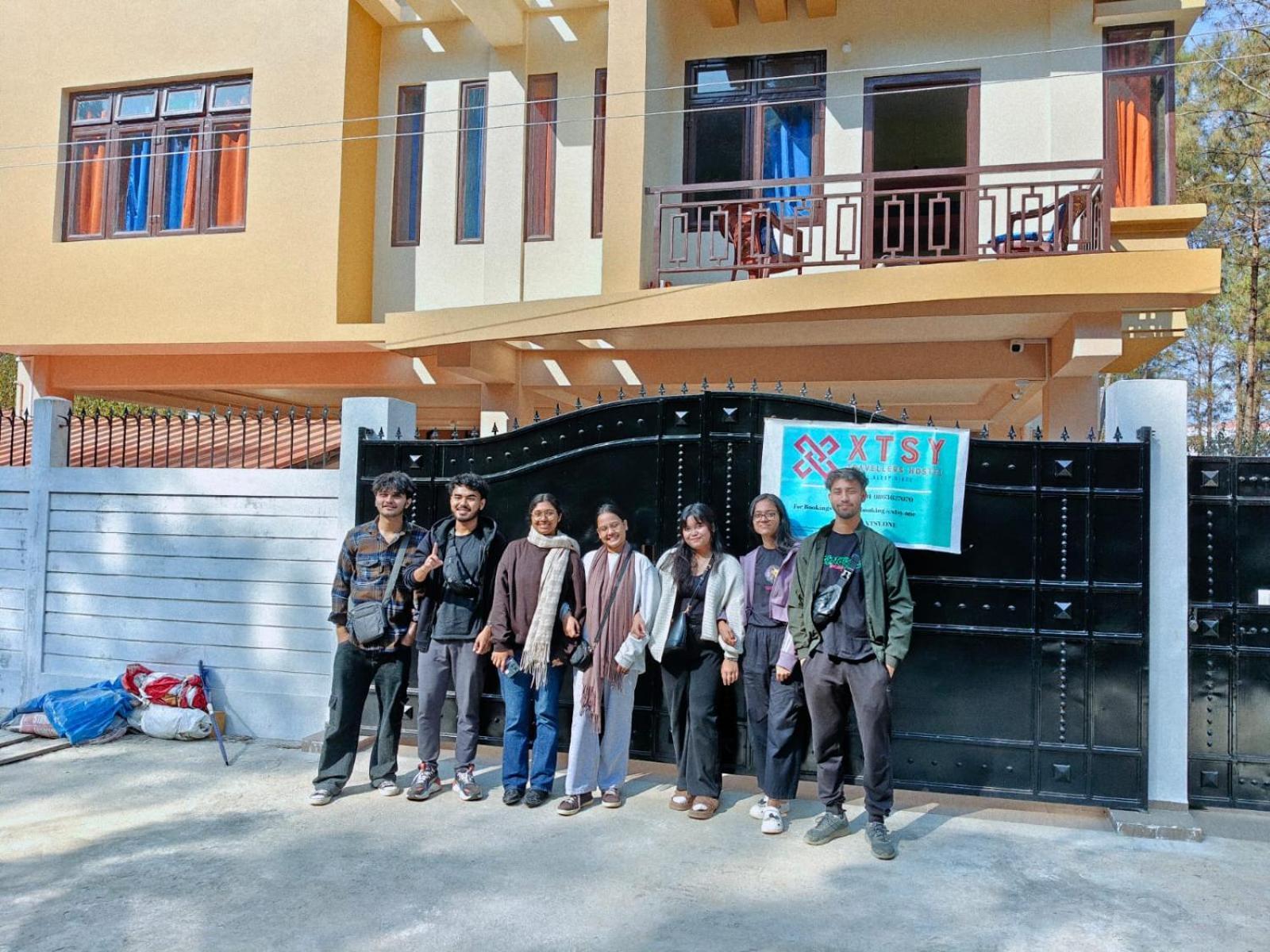 Xtsy Travellers Hostel Shillong Exterior foto