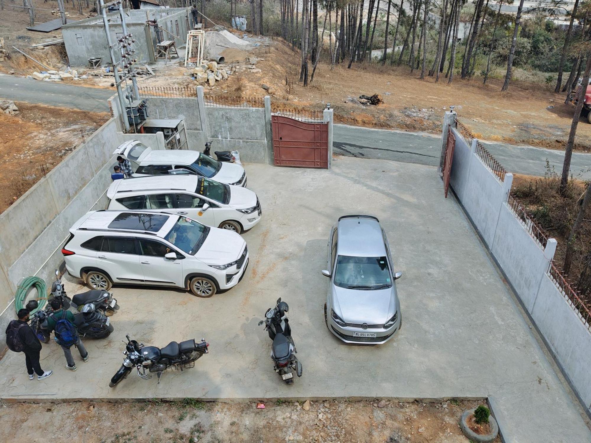 Xtsy Travellers Hostel Shillong Exterior foto