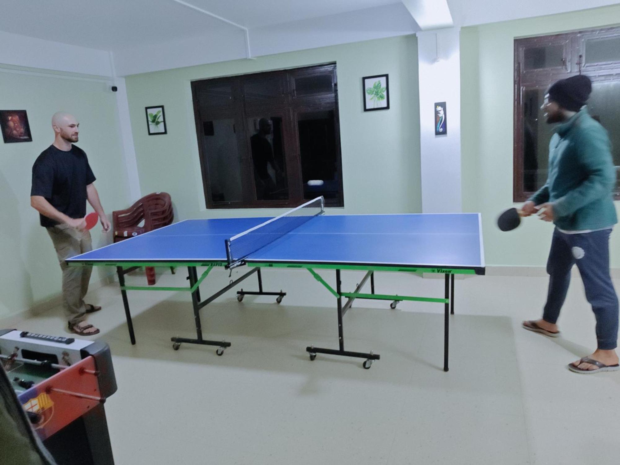 Xtsy Travellers Hostel Shillong Exterior foto