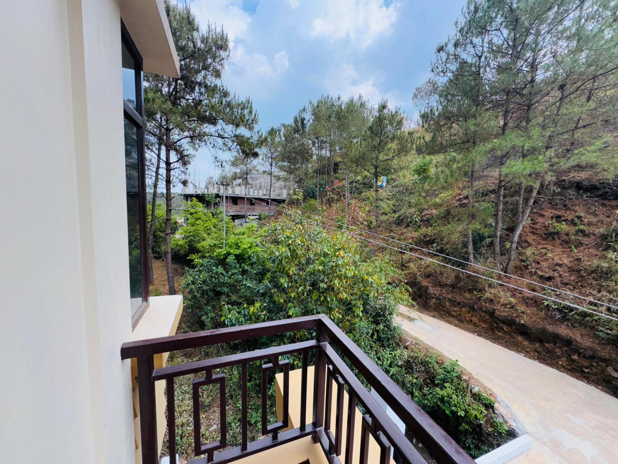 Xtsy Travellers Hostel Shillong Exterior foto