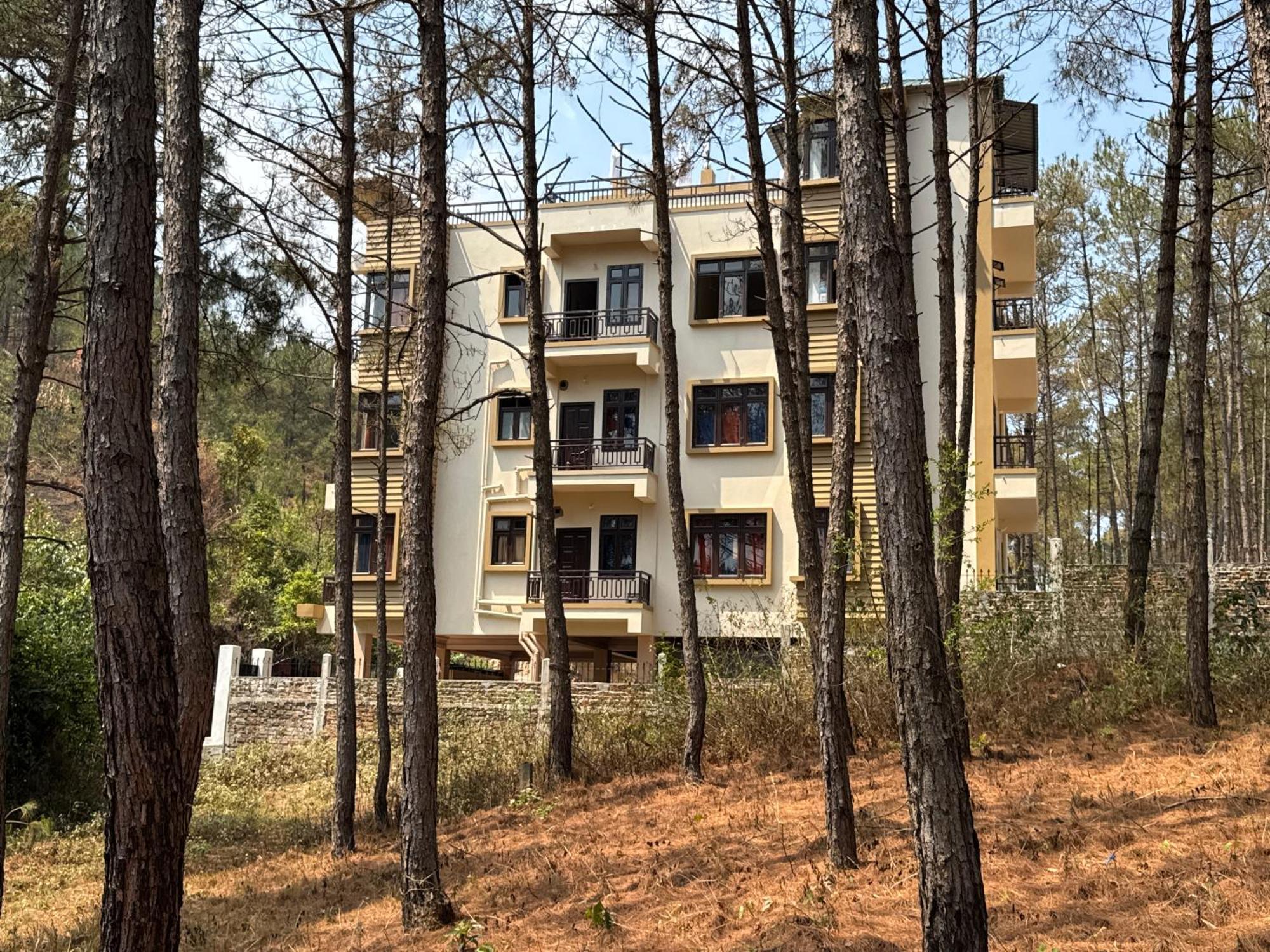 Xtsy Travellers Hostel Shillong Exterior foto