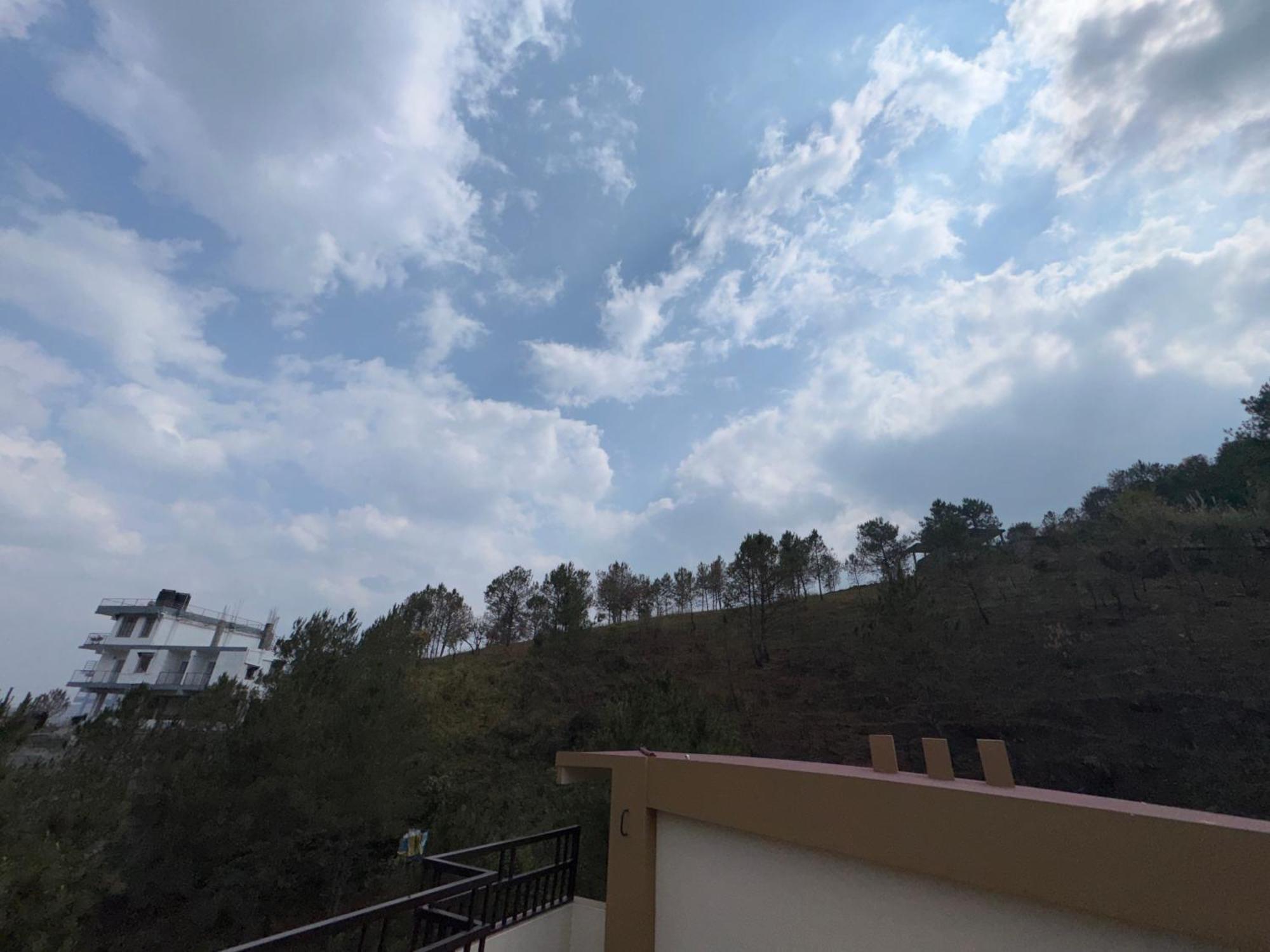 Xtsy Travellers Hostel Shillong Exterior foto